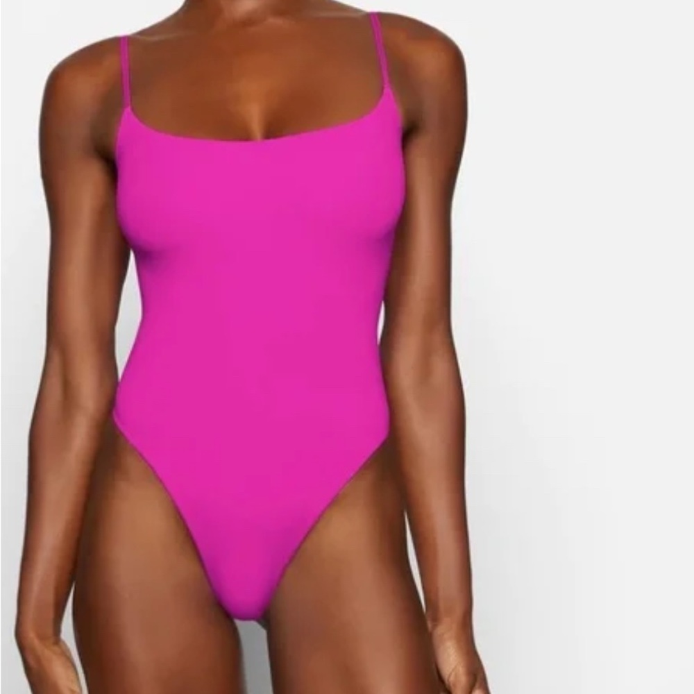 SKIMS fits everybody cami bodysuit